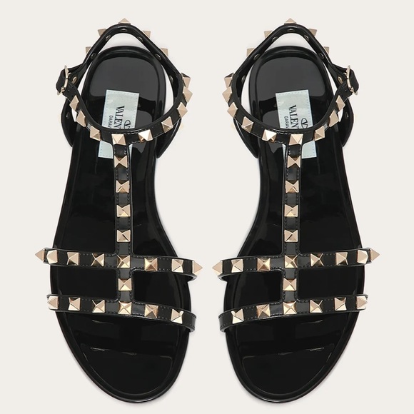 rockstud flat rubber sandals